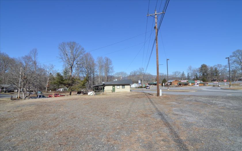 4 NC 69, Hayesville, NC 28904